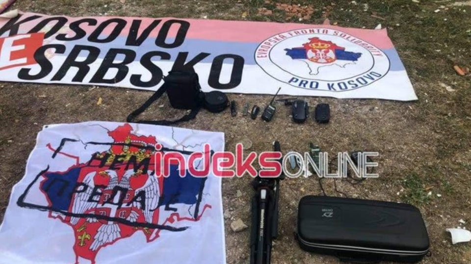 Kosovská policie zadržela české fotbalové fanoušky! Kvůli dronu
